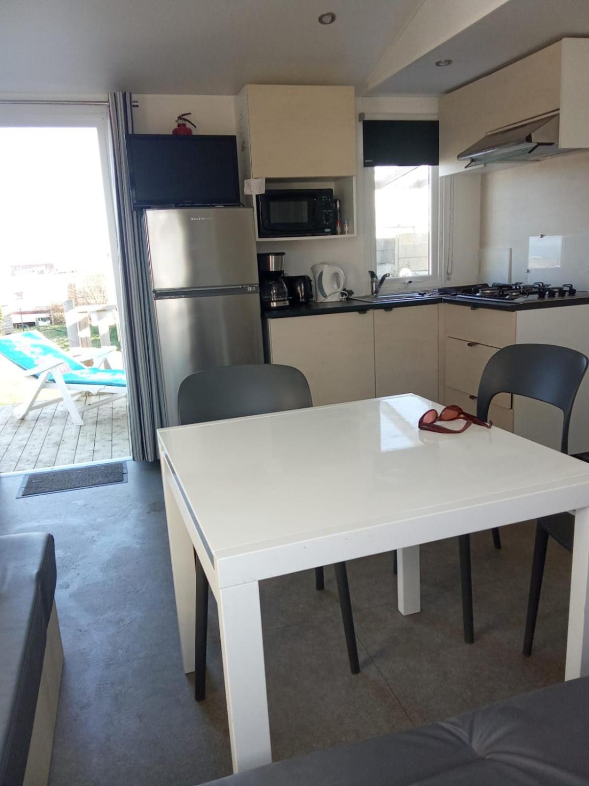 Magnifique Mobil Home Avec Clim Face Mer Le Portel Bagian luar foto